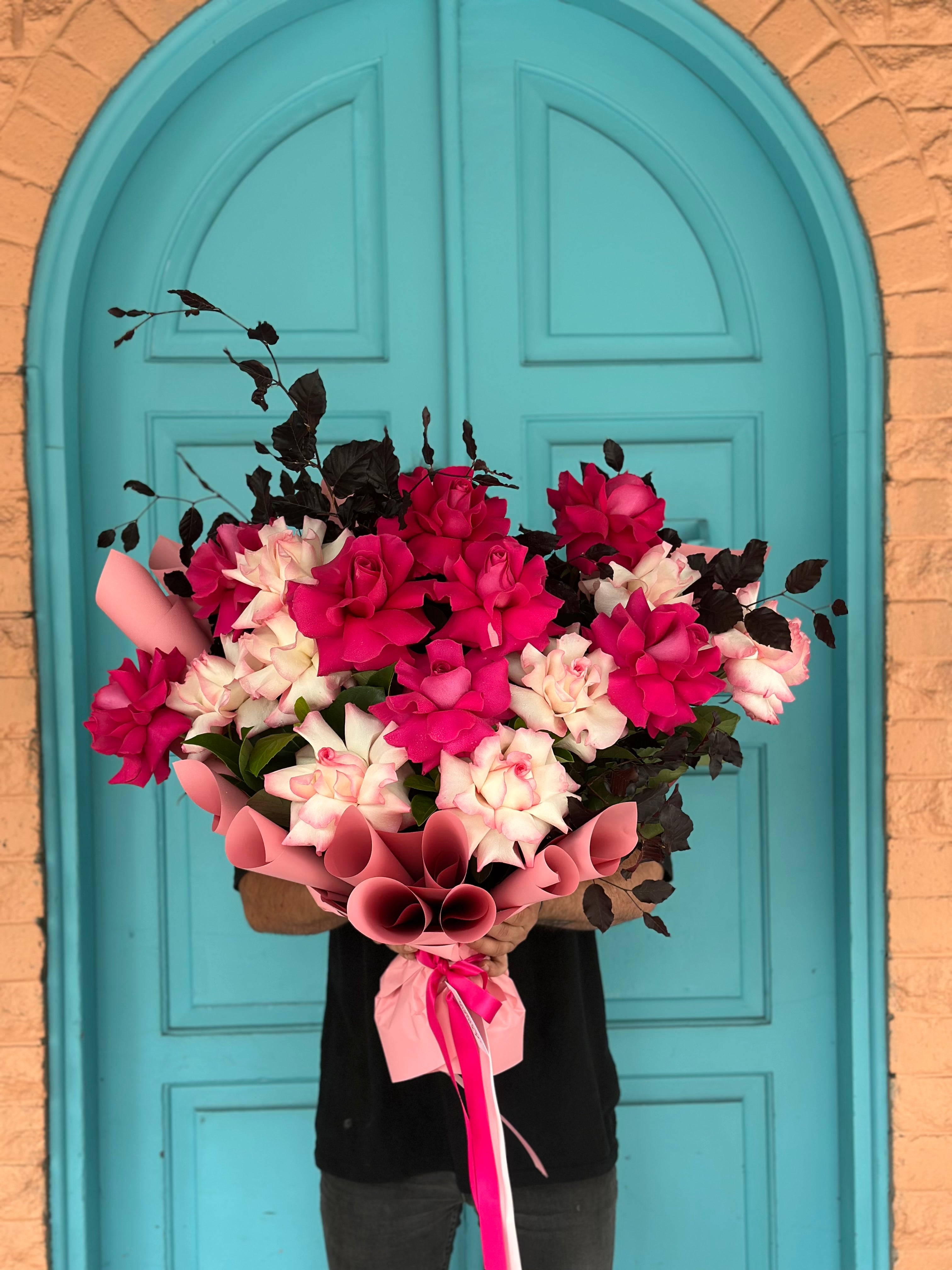 En Masse Roses – Flowers With Devotion